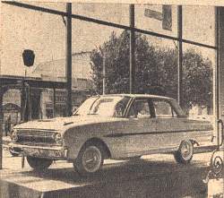 Por aquellos años la concesionaria Armando era la mas importante junto con Serra Lima, por ese motivo fue la elegida por Ford para exhibir su unidad nº 50.000