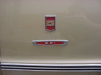 Conjunto de emblemas del Falcon 1970/72 con motor 221
